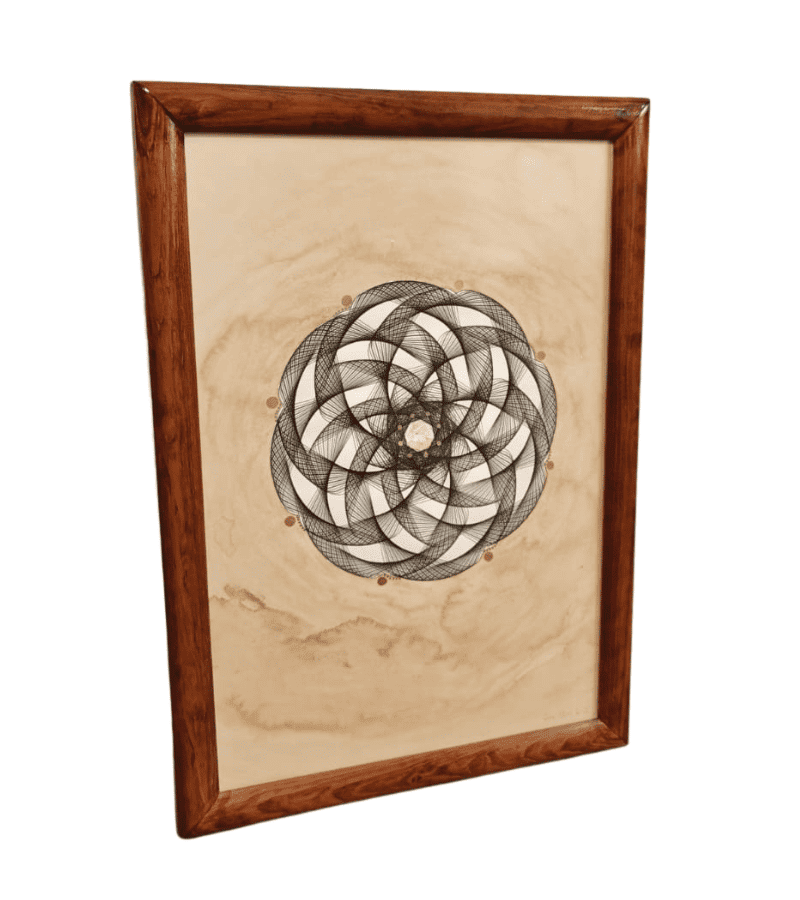 Geometria personalizada sobre papel de café con tinta negra